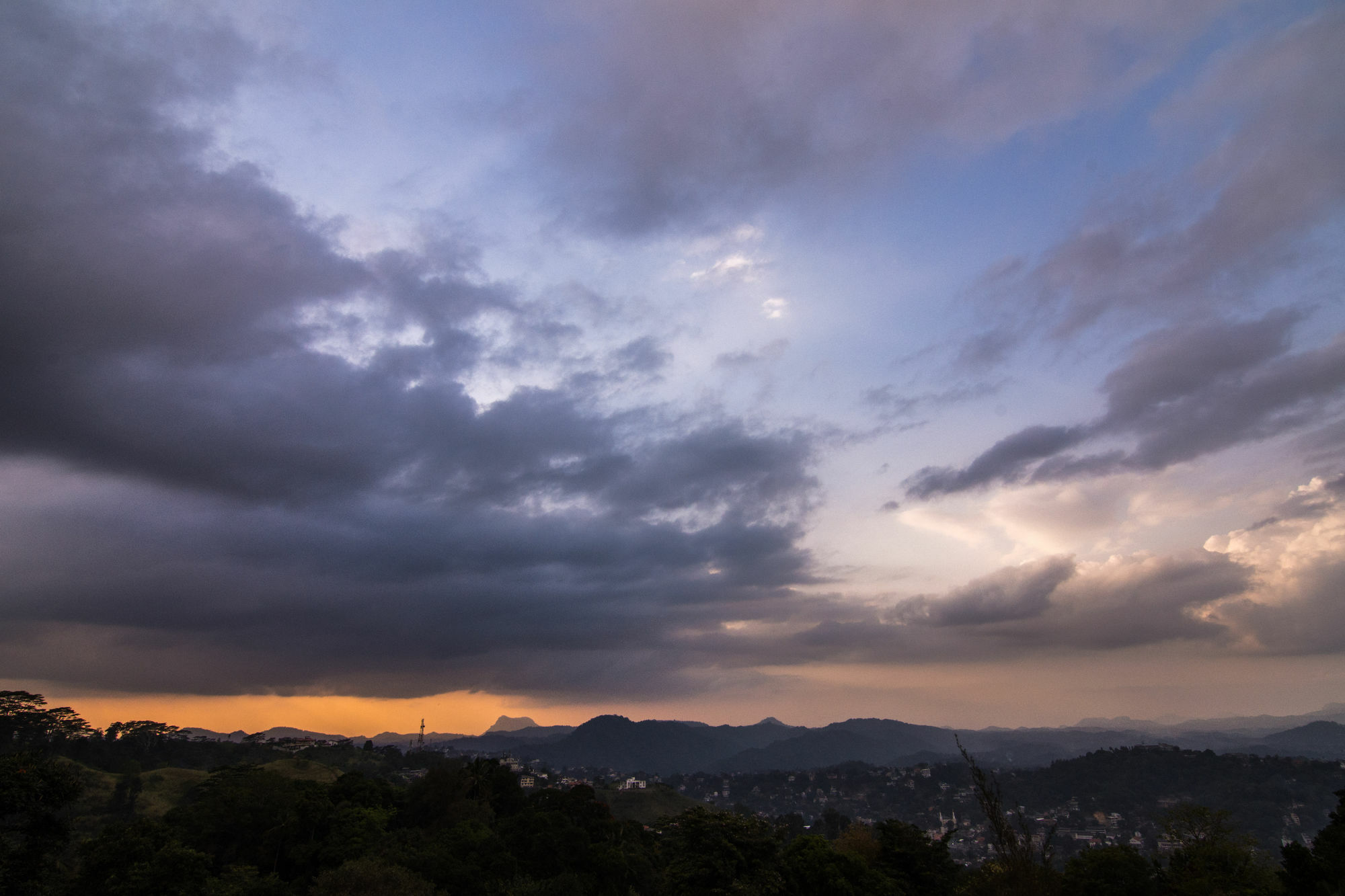 The Theva Residency Hotel Kandy Eksteriør billede